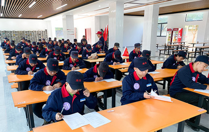 ������ѧ�������������������ǰ��